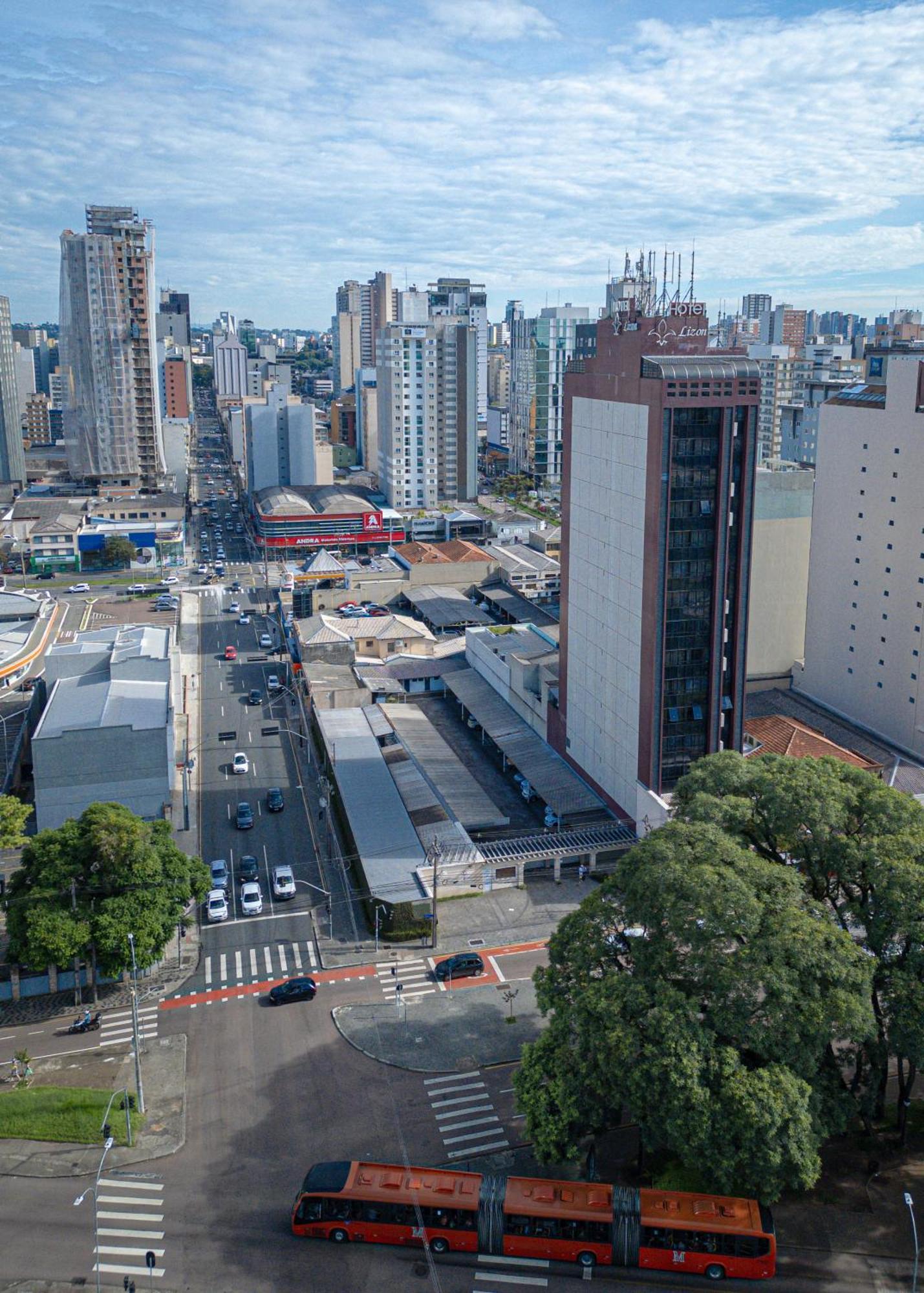 Lizon Curitiba Hotel Екстериор снимка