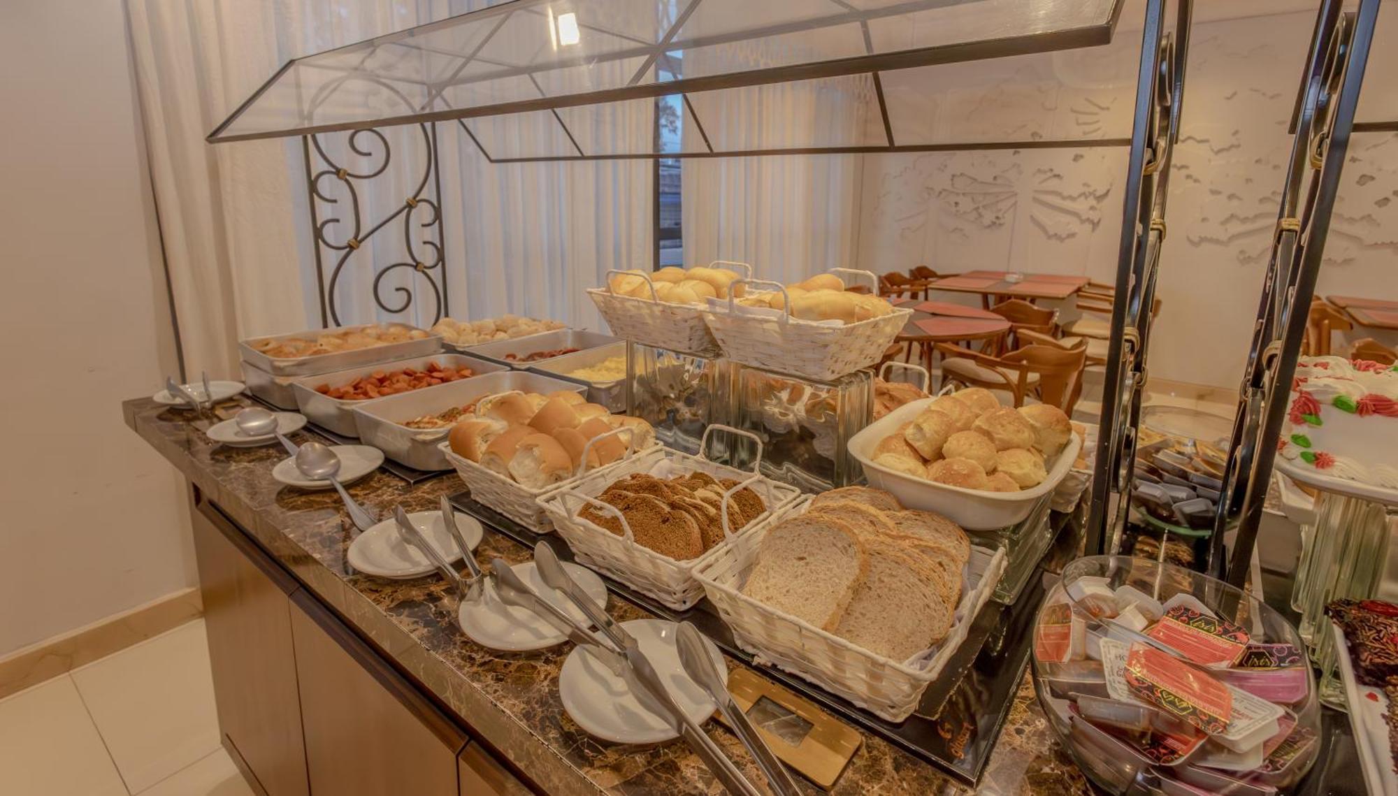 Lizon Curitiba Hotel Екстериор снимка