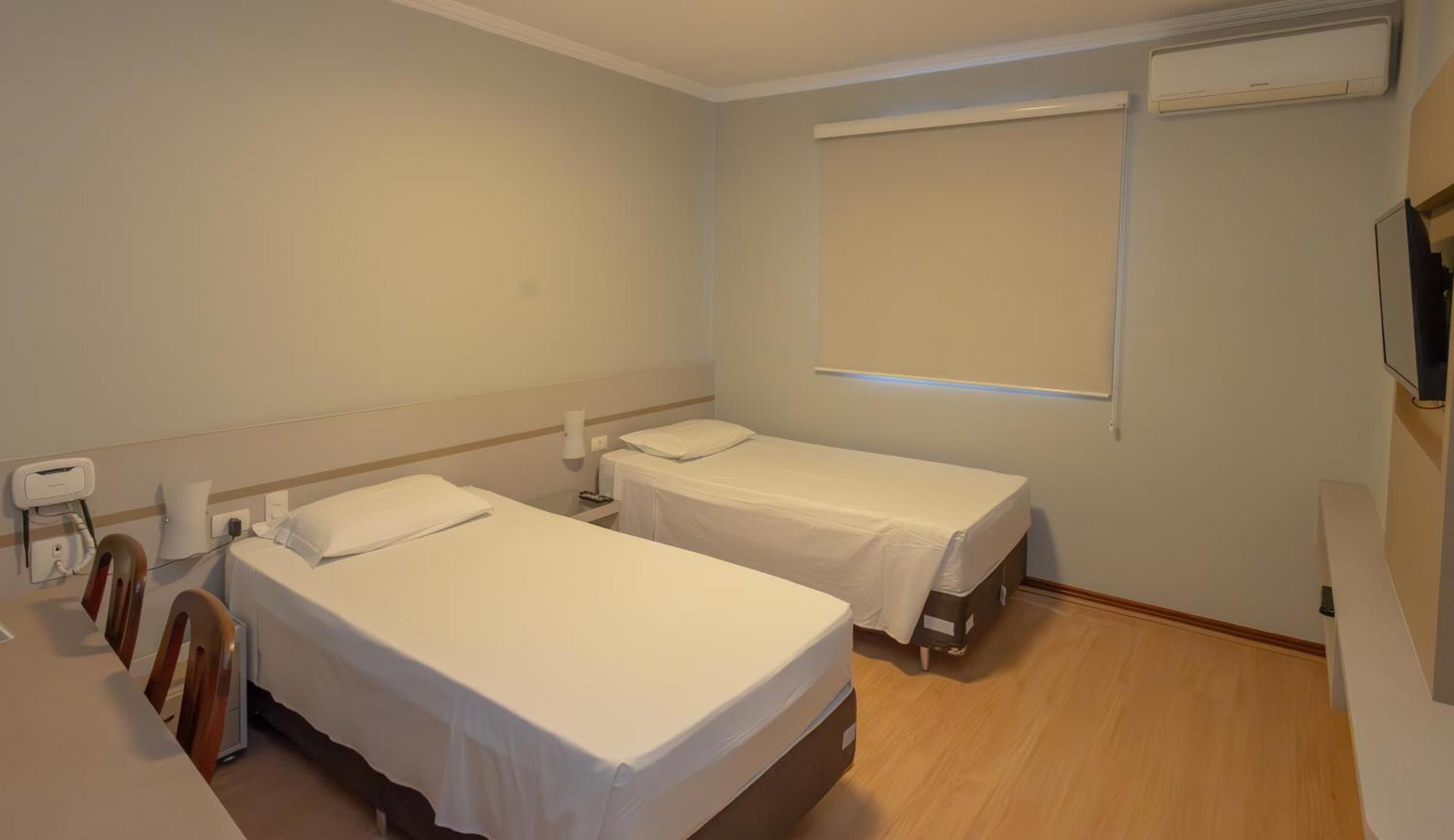 Lizon Curitiba Hotel Екстериор снимка