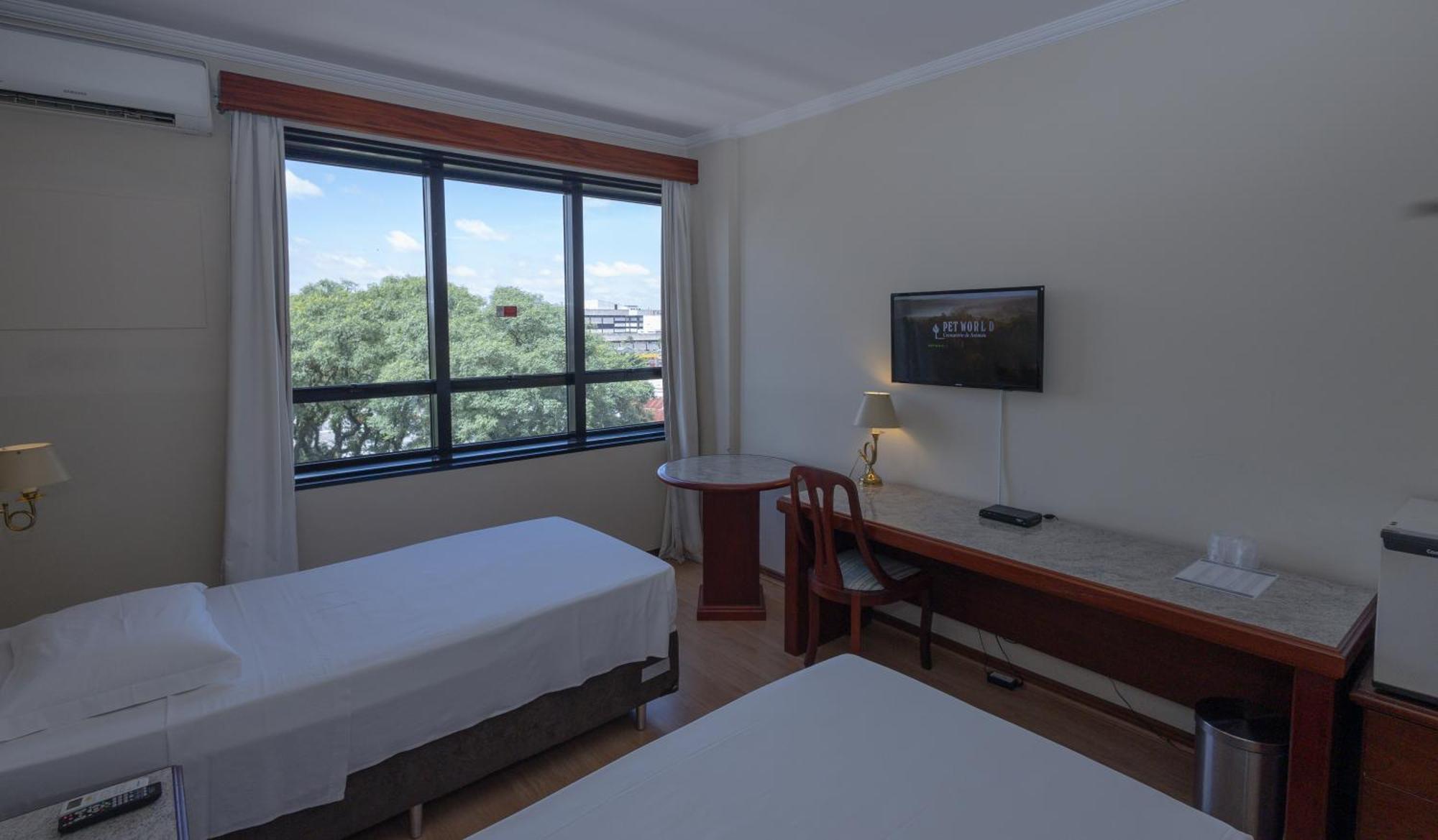 Lizon Curitiba Hotel Екстериор снимка