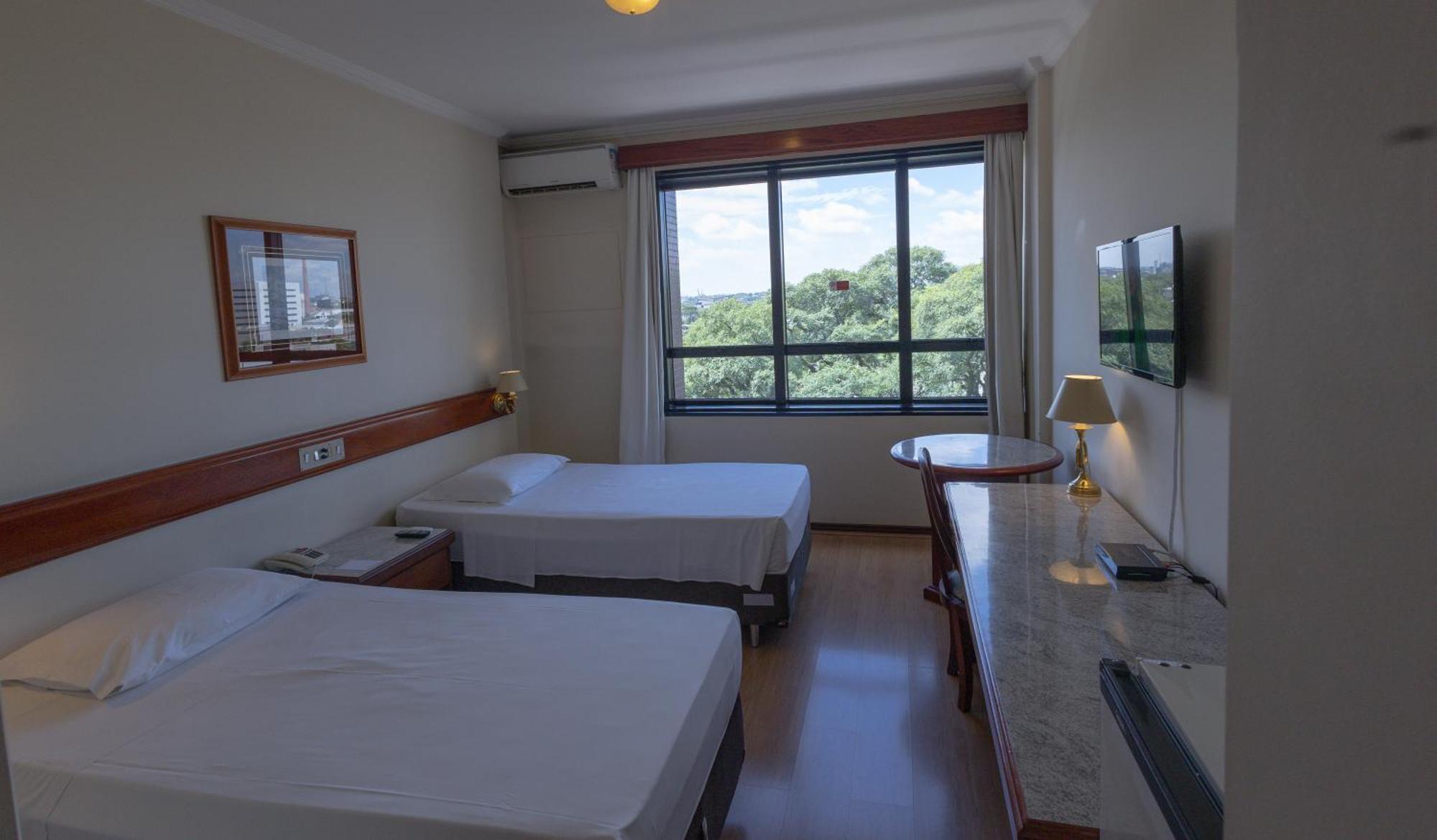 Lizon Curitiba Hotel Екстериор снимка